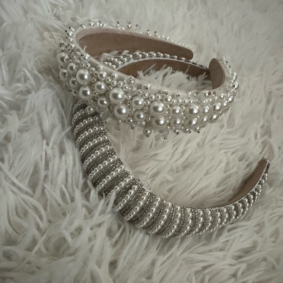 2 Pearl-Embellished Headbands - Picture 5 of 6